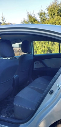 Toyota Avensis cena 49000 przebieg: 218800, rok produkcji 2016 z Olsztyn małe 79